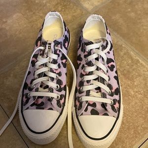 Leopard print platform Converse